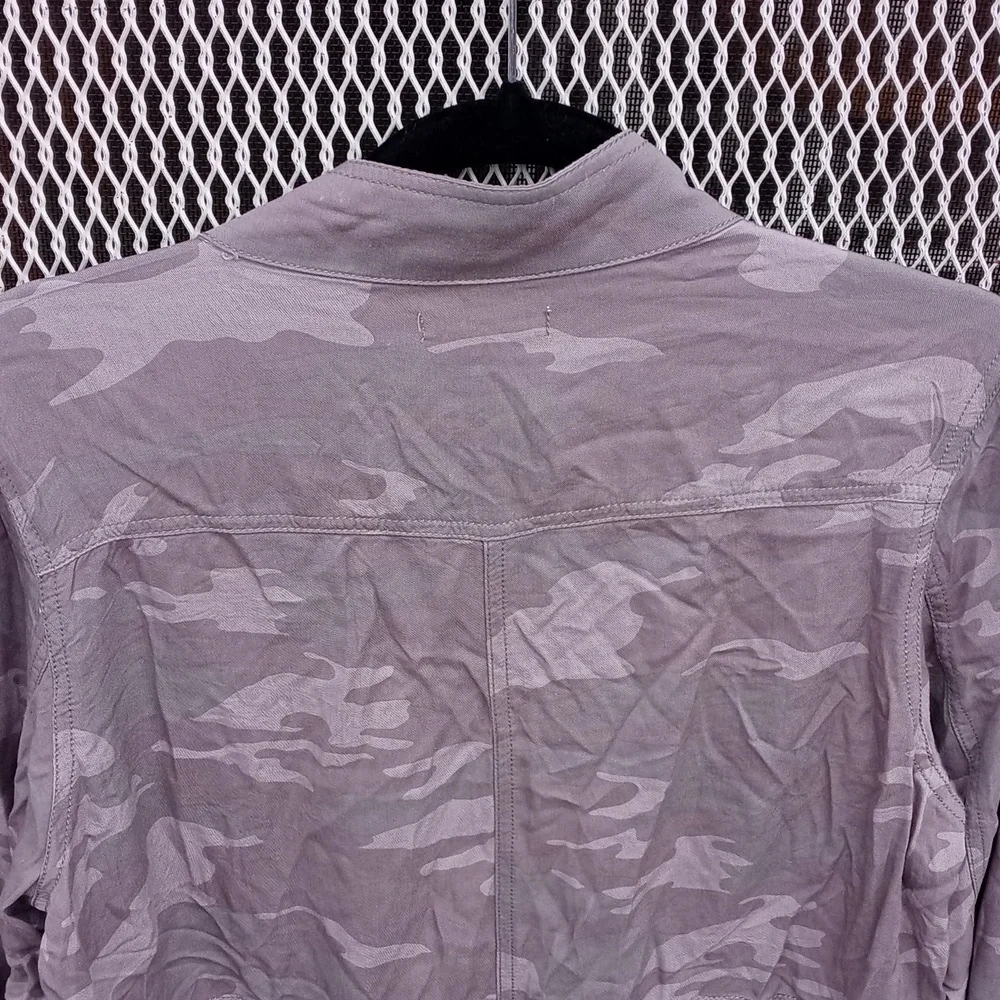 NWT Maurices Zippered Rayon Camo Thin Jacket Size L - Picture 6 of 11